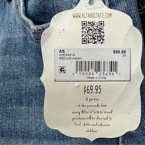 Altar’d State Distressed Jeans Size 24 NWT Cropped Raw Hem Ankle - Picture 5 of 9